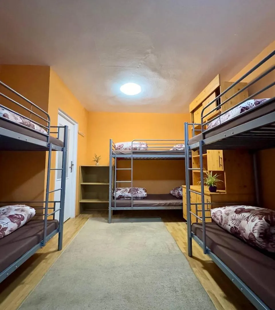 Vector Home Warschau 0*,  Polen